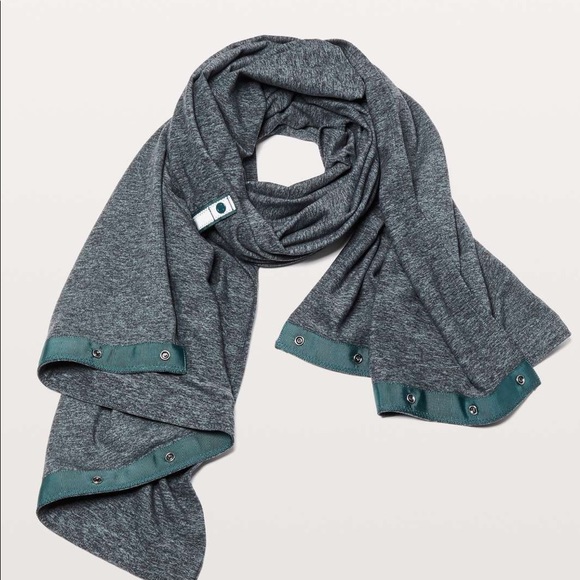 lululemon- heathered submarine Vinyasa scarf - Picture 3 of 5